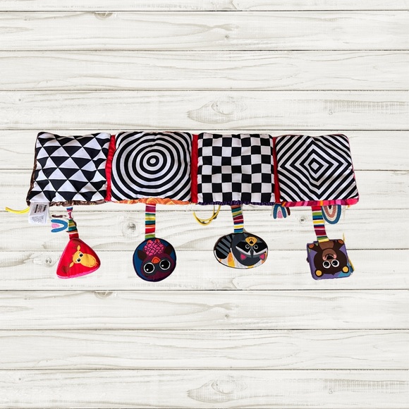 Lamaze Tony Infant tummy time toy - Picture 4 of 4